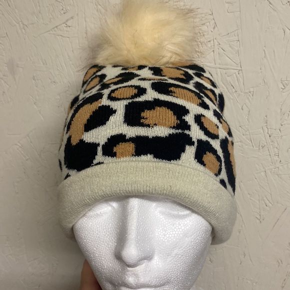 Cheetah Print Cap with Pom Pom - Picture 5 of 8